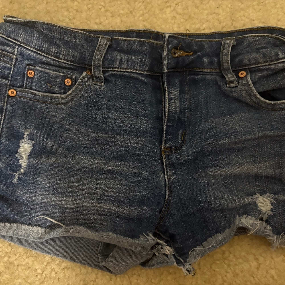 Tractr medium wash Jean shorts